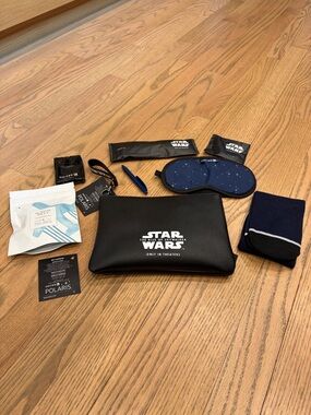 NWT - United Airlines Polaris Star Wars "The Rise Skywalker" Themed Amenity Kit